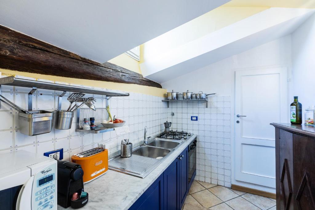 Historic Center Renovated Apartment- Amazing Location-By Likehomeflorence Exterior photo